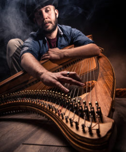 11/11/2022 Ore 21:00 Adriano Sangineto e la sua arpa celtica al Forlimpopoli Folk Club